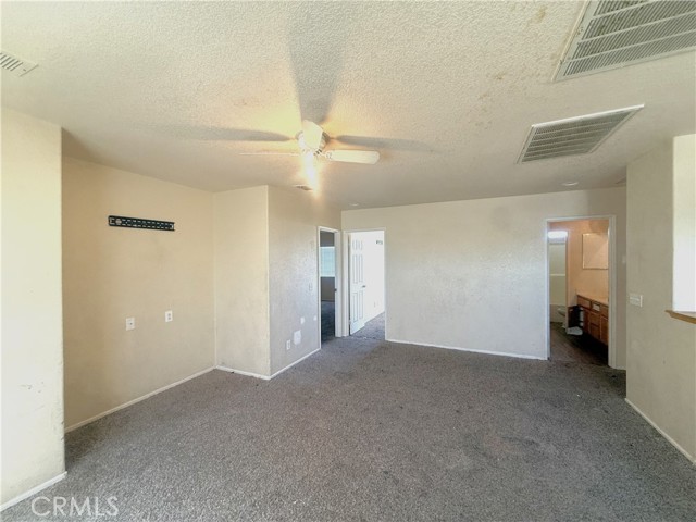 Detail Gallery Image 11 of 24 For 45572 Robinson Dr, Lancaster,  CA 93535 - 5 Beds | 3 Baths