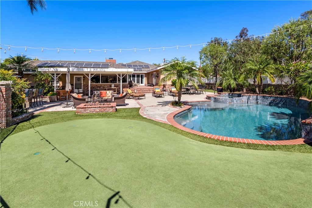 Five hole Putting Green
