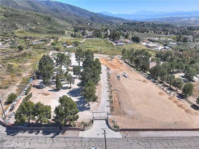 Detail Gallery Image 3 of 12 For 575 Greenwood Avenue, San Bernardino,  CA 92407 - 3 Beds | 2 Baths