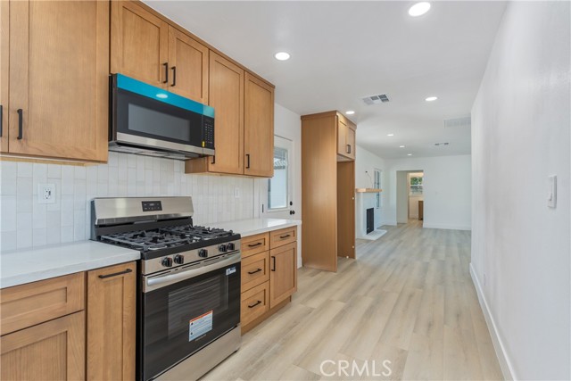 Detail Gallery Image 13 of 28 For 526 E G, Ontario,  CA 91764 - 3 Beds | 1 Baths