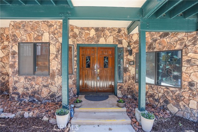 Detail Gallery Image 3 of 38 For 39802 Lakeview Dr #12,  Big Bear Lake,  CA 92315 - 2 Beds | 3/1 Baths