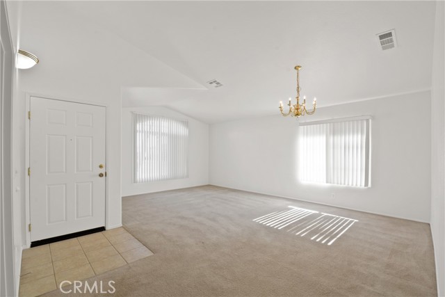 Detail Gallery Image 3 of 24 For 8910 Newcastle, Hesperia,  CA 92344 - 4 Beds | 3 Baths