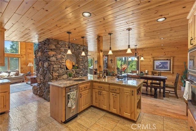 Detail Gallery Image 9 of 40 For 323 Gateway Dr, Lake Almanor,  CA 96137 - 2 Beds | 2/1 Baths