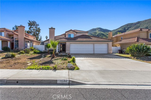 Detail Gallery Image 2 of 49 For 2584 Gunnison, Colton,  CA 92324 - 4 Beds | 3 Baths