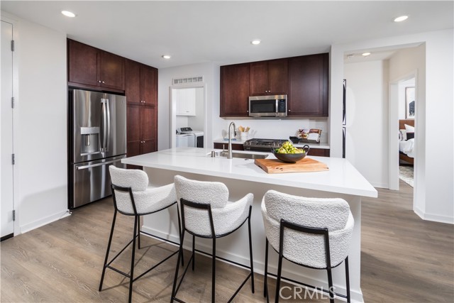 Detail Gallery Image 3 of 11 For 4100 E Circle Paseo #205,  Ontario,  CA 91764 - 3 Beds | 2 Baths