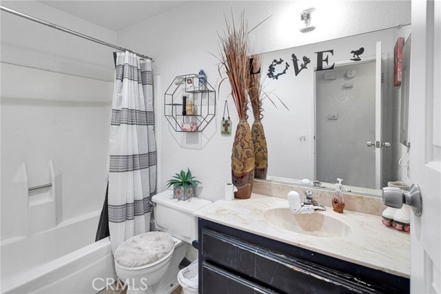 14720 Main Street, Hesperia CA: https://media.crmls.org/medias/bcd4a44b-3c12-4ac6-82f5-497c2ccaa1d8.jpg