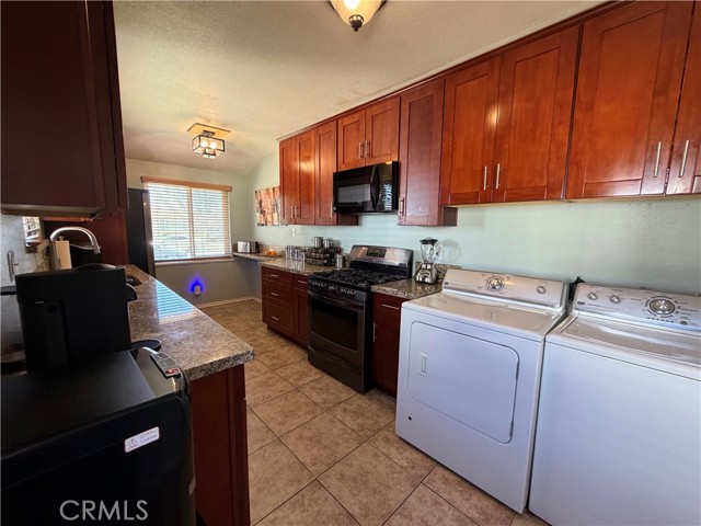 Detail Gallery Image 12 of 36 For 9406 Rose Ave, Montclair,  CA 91763 - 3 Beds | 2 Baths