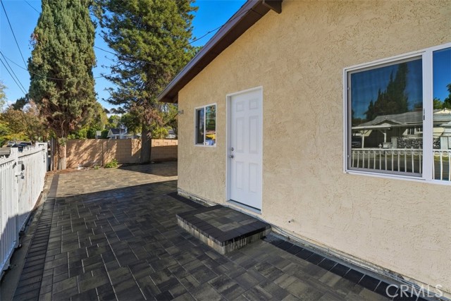 7958 Tampa Ave, Reseda CA: https://media.crmls.org/medias/bcd5f84b-3631-4307-b1bc-cdc6220f3eee.jpg