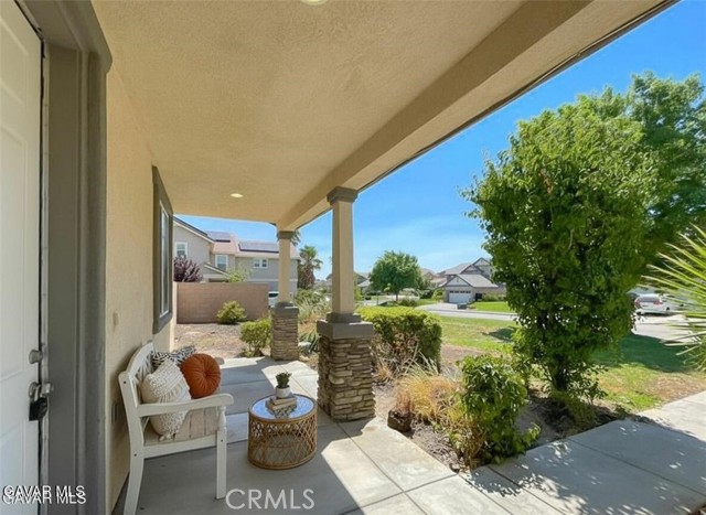 Detail Gallery Image 4 of 46 For 6727 Miramar, Palmdale,  CA 93551 - 5 Beds | 2/1 Baths