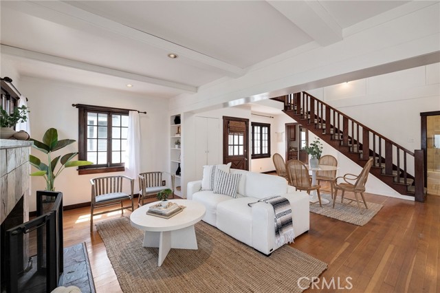 Image 2 of 37 For 525 Manhattan Beach Blvd