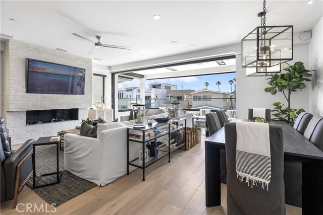 112 30th Street, Newport Beach CA: https://media.crmls.org/medias/bcd78b79-ece1-47b2-b1bc-884ff794ecc0.jpg