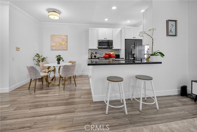 Detail Gallery Image 14 of 36 For 158 Maegan #9,  Thousand Oaks,  CA 91362 - 3 Beds | 2/1 Baths