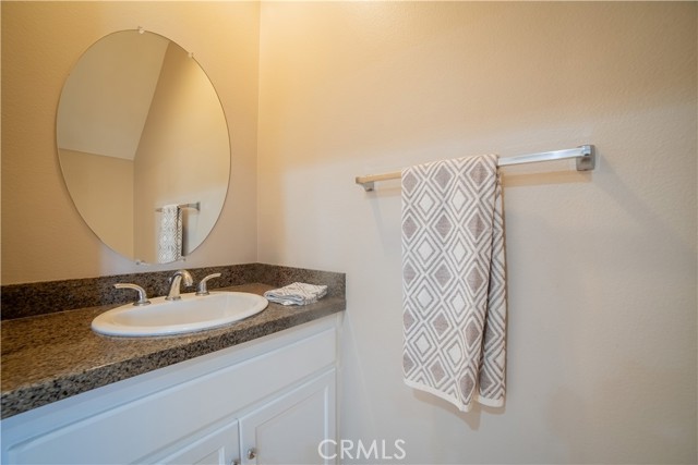 Detail Gallery Image 11 of 27 For 14554 Kittridge St, Van Nuys,  CA 91405 - 3 Beds | 3 Baths