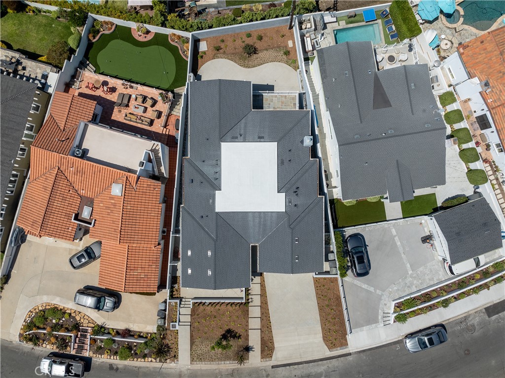https://media.crmls.org/medias/bcd8b954-b46e-4d45-ab76-96d3e2db24d4.jpg?preset=X-Large
