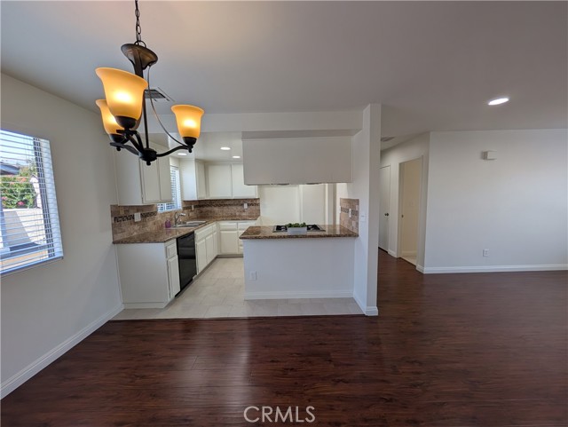 529 E Colorado Boulevard, Monrovia CA: https://media.crmls.org/medias/bcd8cf58-26a4-4447-9b03-f409daf46c79.jpg