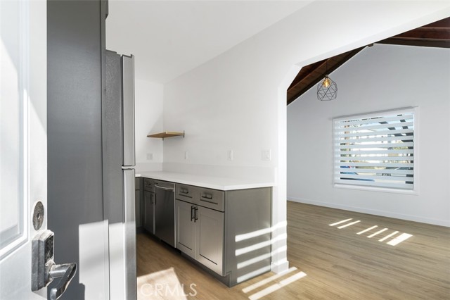 Detail Gallery Image 8 of 40 For 411 417 N Euclid Ave, Pasadena,  CA 91101 - – Beds | – Baths