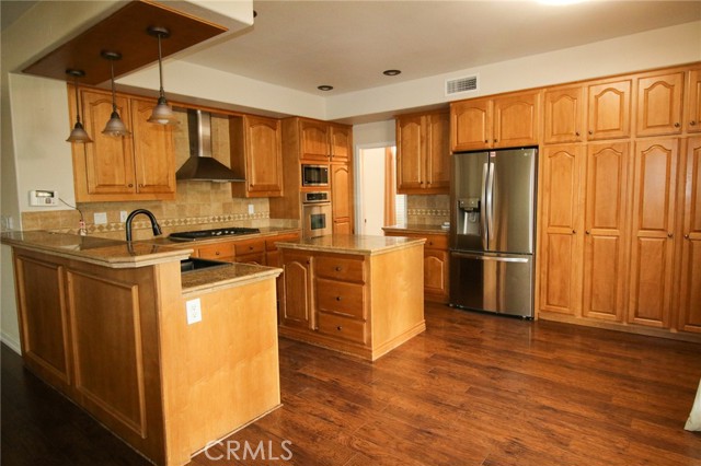 30499 Covecrest Circle, Menifee CA: https://media.crmls.org/medias/bcd9a26e-2aa5-49d8-a805-dd99c93ce4cc.jpg