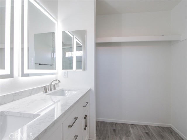835 Amigos Way, Newport Beach CA: https://media.crmls.org/medias/bcd9d51c-2857-465b-87fa-c076a07a1df8.jpg