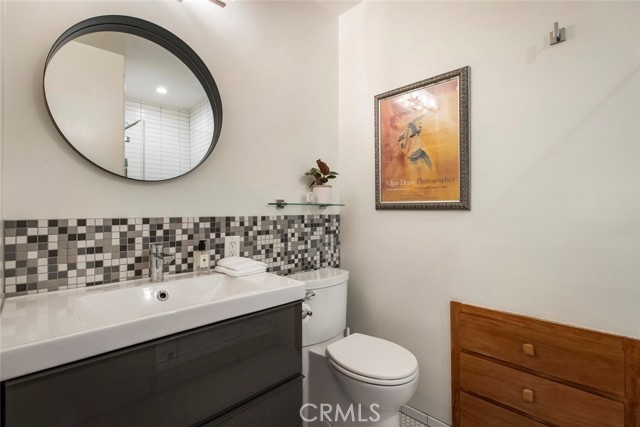 Detail Gallery Image 39 of 54 For 2820 E Chevy Chase Dr, Glendale,  CA 91206 - 2 Beds | 2 Baths