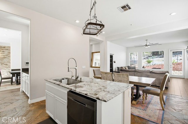 26161 Wyndemere Court, Escondido CA: https://media.crmls.org/medias/bcda677e-7c98-43ae-b71a-3589843e4916.jpg