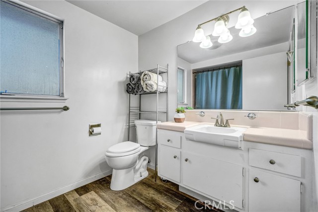 Detail Gallery Image 14 of 21 For 530 N. Stanford Ave, Fullerton,  CA 92831 - 4 Beds | 3 Baths