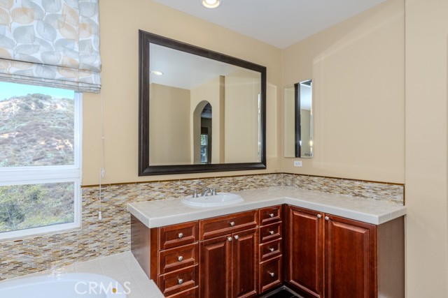 3811 Belgian Lane, Yorba Linda CA: https://media.crmls.org/medias/bcdae51d-cb05-47ea-8ae7-e4e2302102ce.jpg
