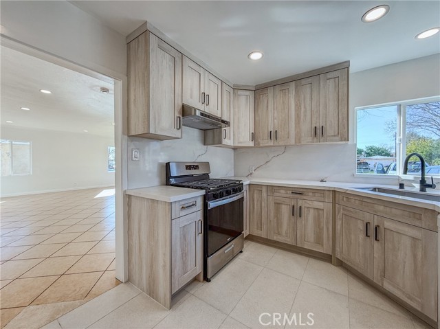 Detail Gallery Image 14 of 36 For 3045 Casa Loma, San Bernardino,  CA 92404 - 3 Beds | 2 Baths