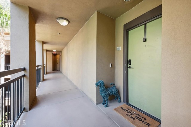 Detail Gallery Image 2 of 31 For 24535 Town Center Dr #6305,  Valencia,  CA 91355 - 2 Beds | 2 Baths