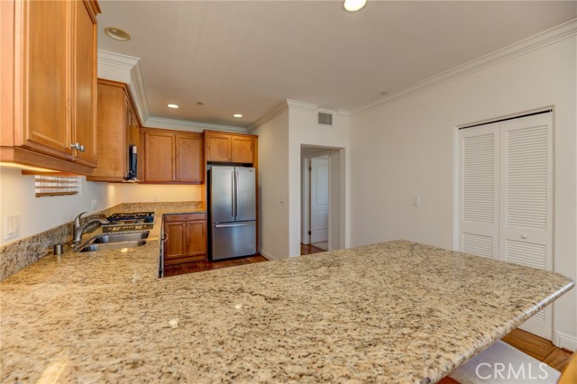 Detail Gallery Image 9 of 28 For 815 S Grand Ave #10,  San Pedro,  CA 90731 - 2 Beds | 2 Baths