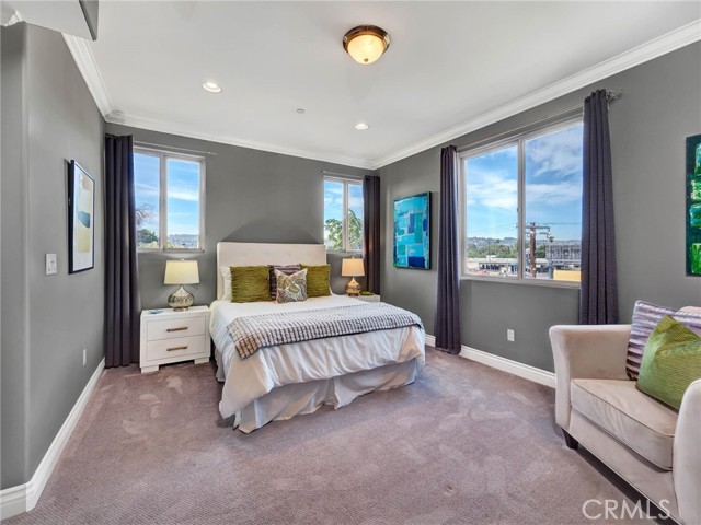 Detail Gallery Image 14 of 21 For 11280 La Maida #401,  North Hollywood,  CA 91601 - 3 Beds | 2/1 Baths