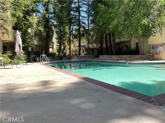 Detail Gallery Image 3 of 26 For 7800 Topanga Canyon Bld #208,  Canoga Park,  CA 91304 - 3 Beds | 2 Baths