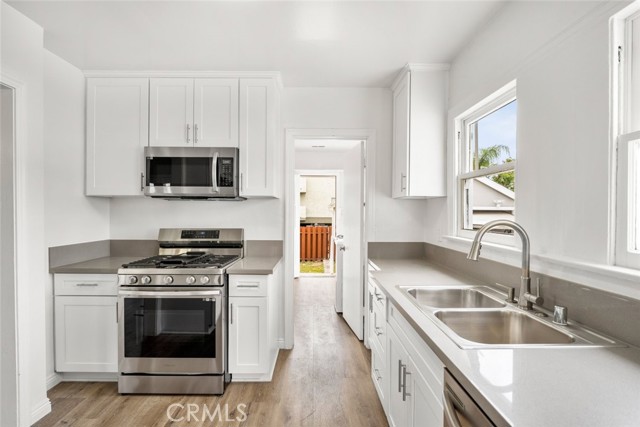 4326 Colbath Avenue, Sherman Oaks, California 91423, 2 Bedrooms Bedrooms, ,2 BathroomsBathrooms,Residential Lease,For Rent,4326 Colbath Avenue,CRSR24239246