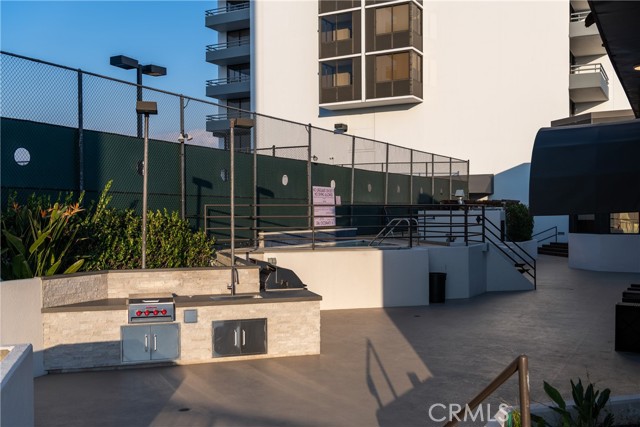 Detail Gallery Image 51 of 57 For 343 Pioneer Dr #504,  Glendale,  CA 91203 - 3 Beds | 2 Baths
