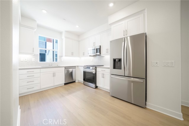 Detail Gallery Image 4 of 48 For 1816 E 1st St, Santa Ana,  CA 92705 - 3 Beds | 2/1 Baths