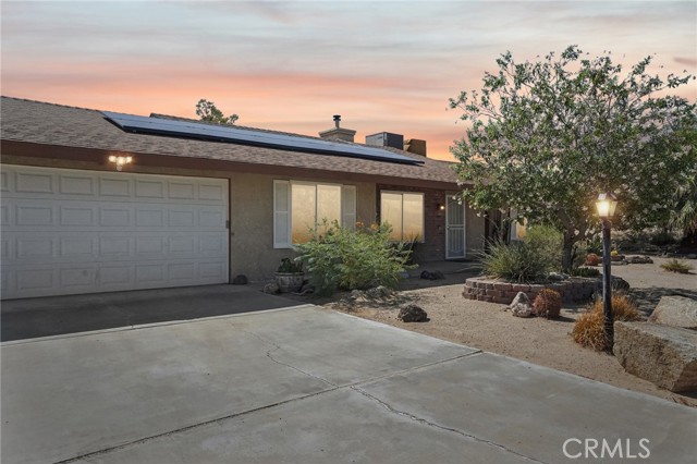 Detail Gallery Image 1 of 20 For 4697 Hooktree Rd, Twentynine Palms,  CA 92277 - 3 Beds | 2 Baths