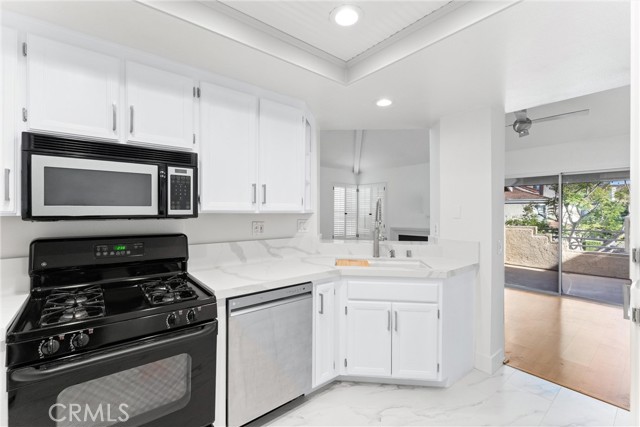 Detail Gallery Image 10 of 29 For 25061 Calle Playa #H,  Laguna Niguel,  CA 92677 - 1 Beds | 1/1 Baths