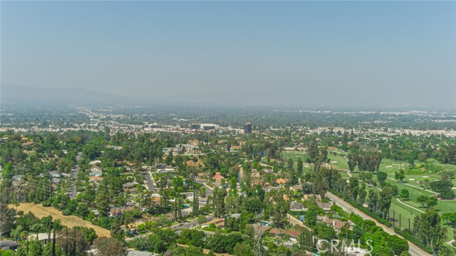 Detail Gallery Image 49 of 62 For 18621 Paseo Nuevo Dr, Tarzana,  CA 91356 - 4 Beds | 3/1 Baths