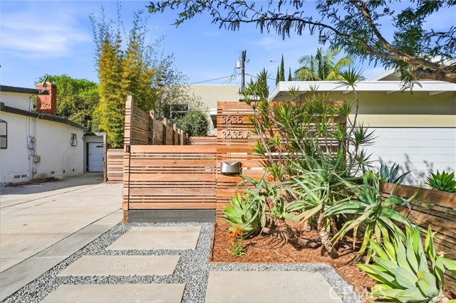 Detail Gallery Image 3 of 59 For 3635 Woodruff, Long Beach,  CA 90808 - 3 Beds | 2 Baths