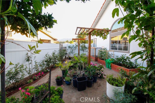 15303 Lakebreeze Lane, Lake Elsinore CA: https://media.crmls.org/medias/bce17001-6754-4189-a1f7-d28c75dd3680.jpg