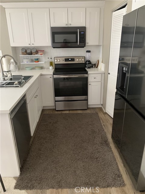 Detail Gallery Image 15 of 34 For 41 Fallingstar #28,  Irvine,  CA 92614 - 2 Beds | 2 Baths