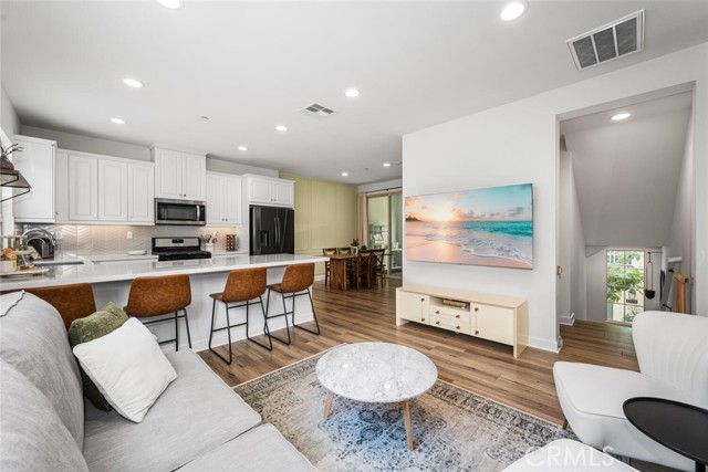 Detail Gallery Image 1 of 40 For 196 Lantana, Stanton,  CA 90680 - 2 Beds | 2/1 Baths