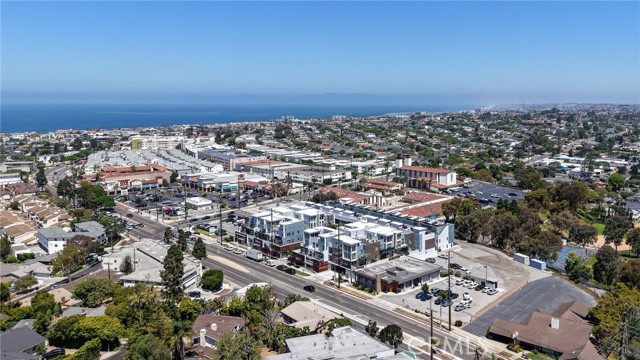 Detail Gallery Image 22 of 22 For 1920 S Pacific Coast #208,  Redondo Beach,  CA 90277 - 2 Beds | 2 Baths