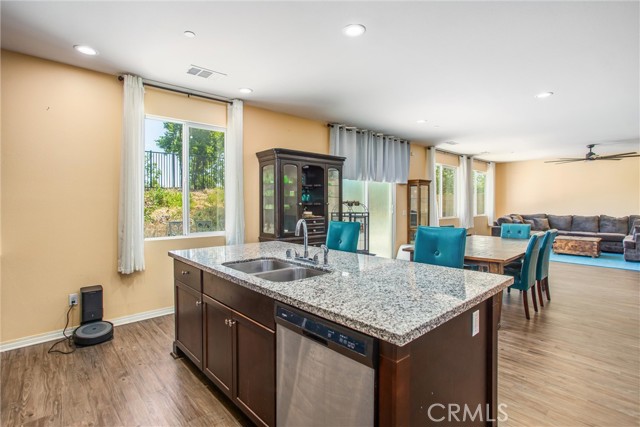 11294 Chappell Way, Beaumont CA: https://media.crmls.org/medias/bce267cc-94fe-428a-9da8-5bb3c55743a4.jpg