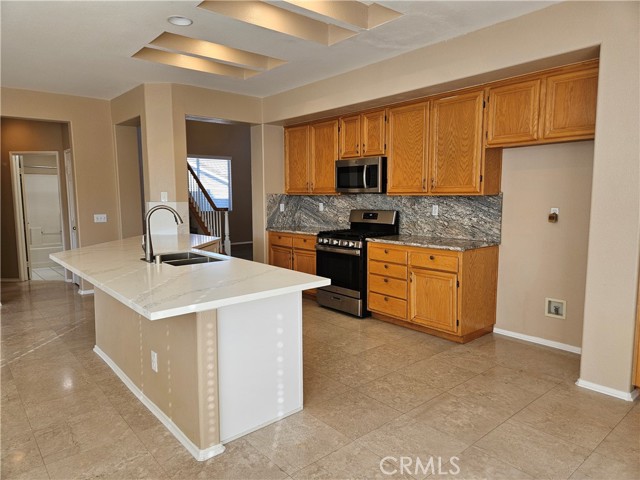 Detail Gallery Image 10 of 28 For 4120 Forest Highlands Cir, Corona,  CA 92883 - 4 Beds | 3 Baths