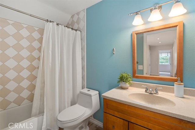 Detail Gallery Image 26 of 36 For 25492 via Dalia, Valencia,  CA 91355 - 5 Beds | 3 Baths