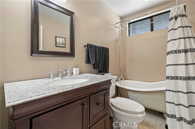 Detail Gallery Image 34 of 53 For 23644 Mesa Ct, Valencia,  CA 91355 - 3 Beds | 3 Baths