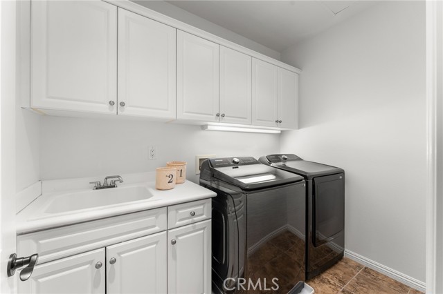 3943 E Lindenwood Drive, Ontario CA: https://media.crmls.org/medias/bce38c18-1771-419a-a831-4171ae885fe5.jpg
