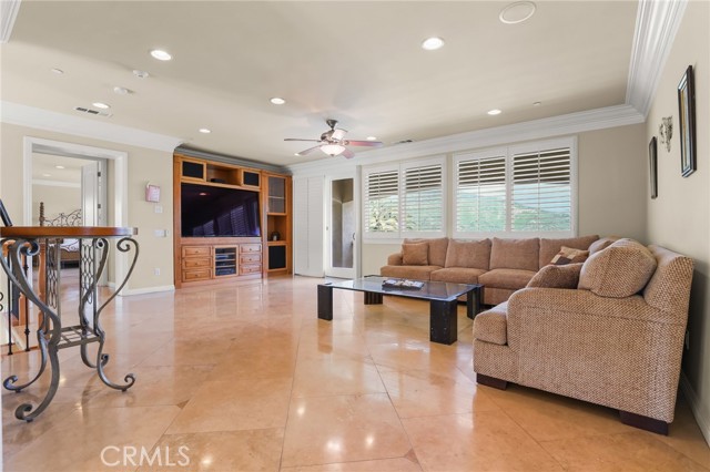 Image 29 of 75 For 12468 Longacre