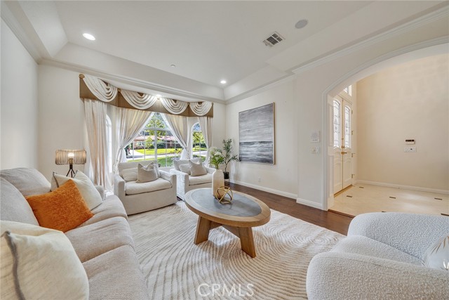 1768 Oakwood Avenue, Arcadia CA: https://media.crmls.org/medias/bce43c4a-76d3-4aad-a5d0-73b7acac8169.jpg