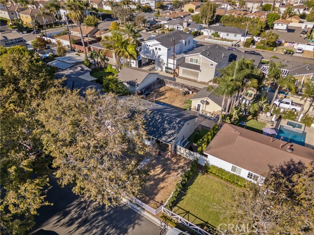 Detail Gallery Image 16 of 17 For 218 Lillian Pl, Costa Mesa,  CA 92627 - 3 Beds | 2 Baths